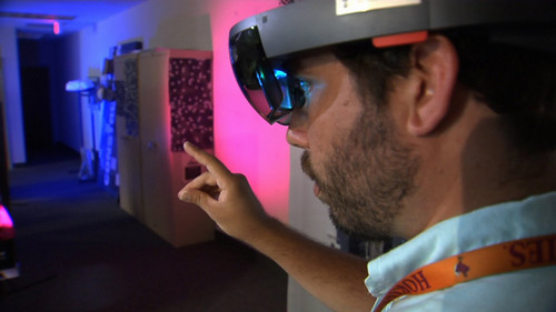 nn-hololens.jpg